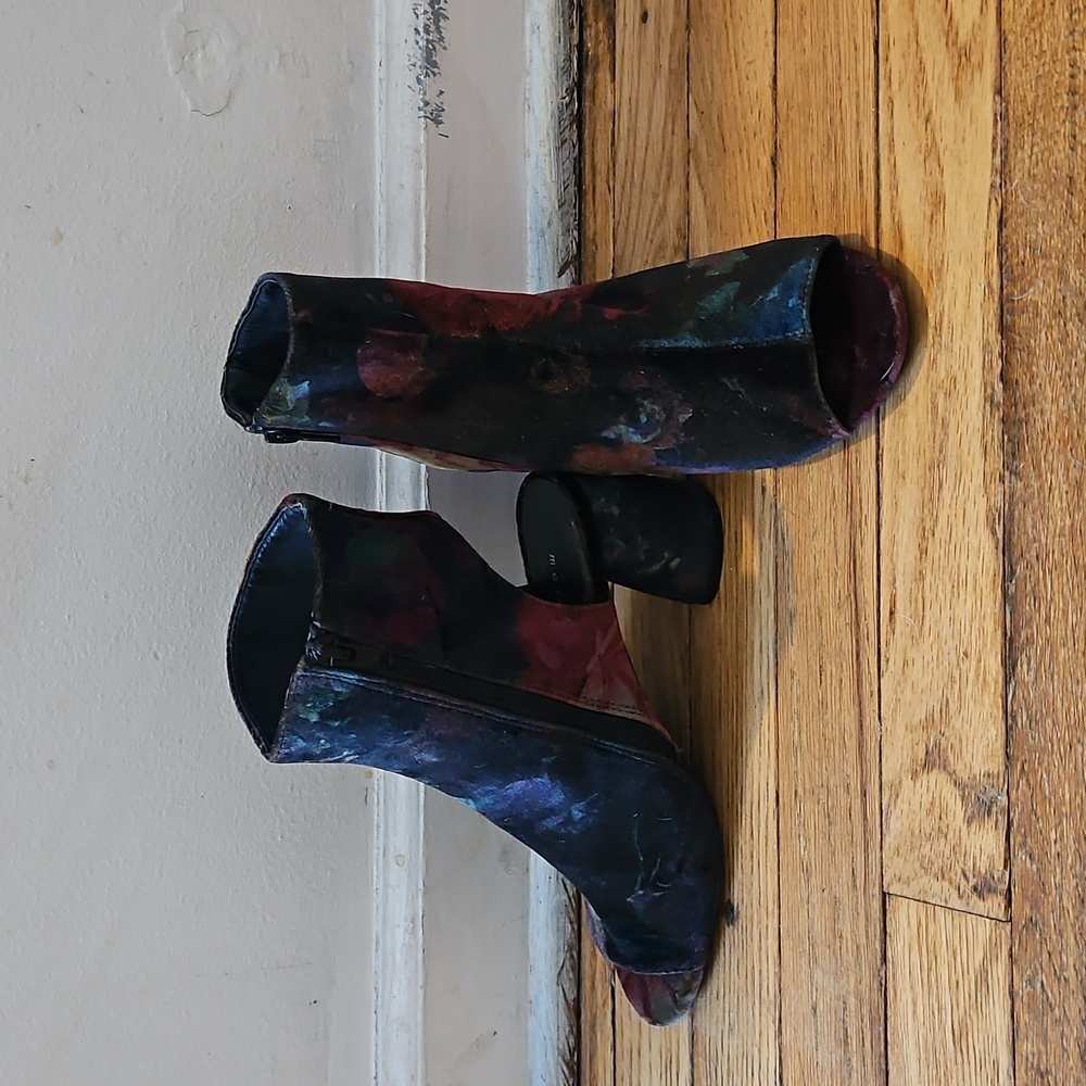 Metaphor Black Ankle Booties Sleek Velvet Flower Design - Picture 5 of 11